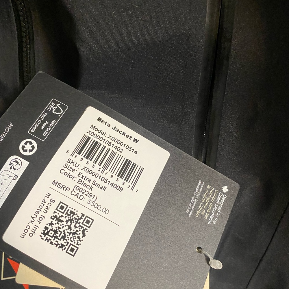 Arc'teryx Women’s beta Jacket - Picture 8 of 12